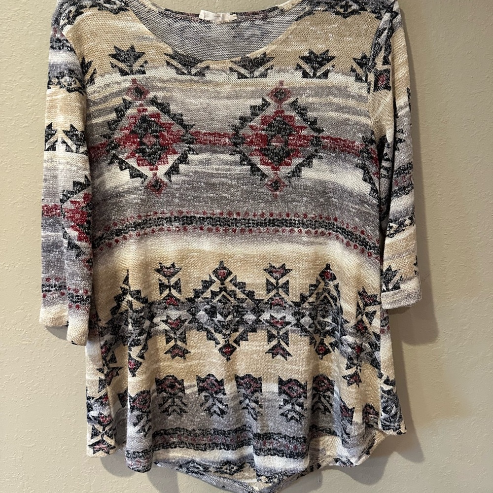 Ron Jon Cream and Black Boxy Long Sleeve Blouse